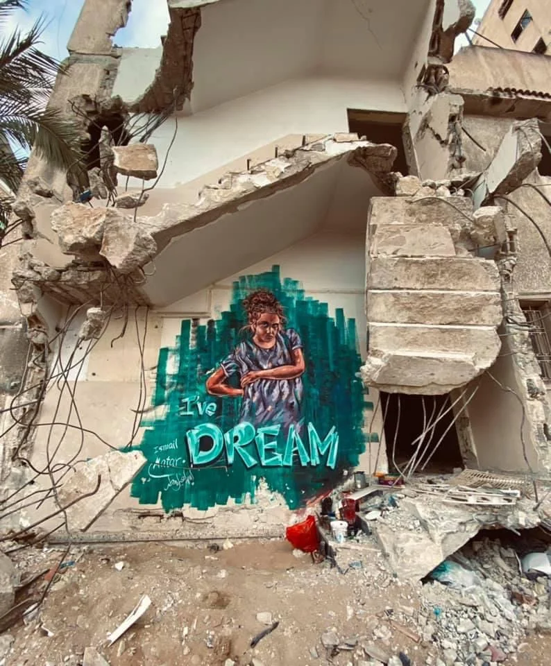 Holding Hope mural in Gaza